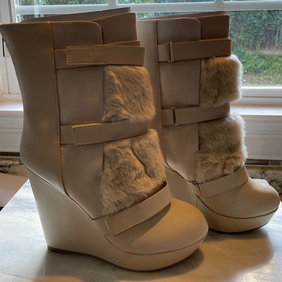 Juicy Couture White Fur Platform Ankle Booties - Picture 2 of 8